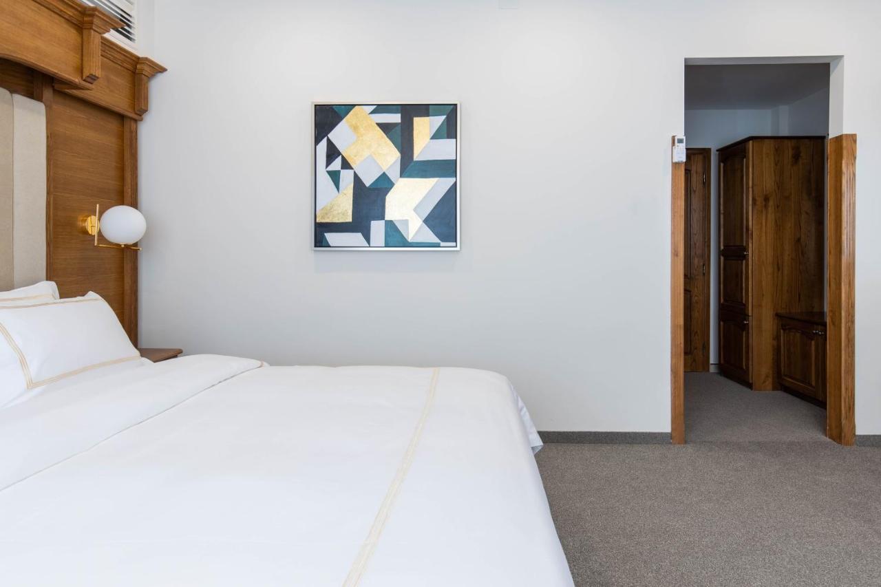 Hotel Afa Pristina Kültér fotó