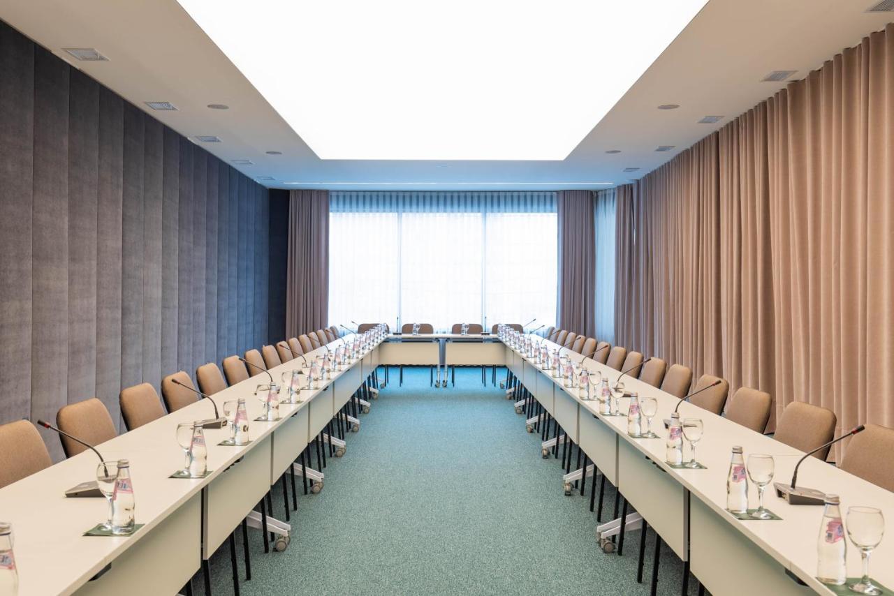 Hotel Afa Pristina Kültér fotó