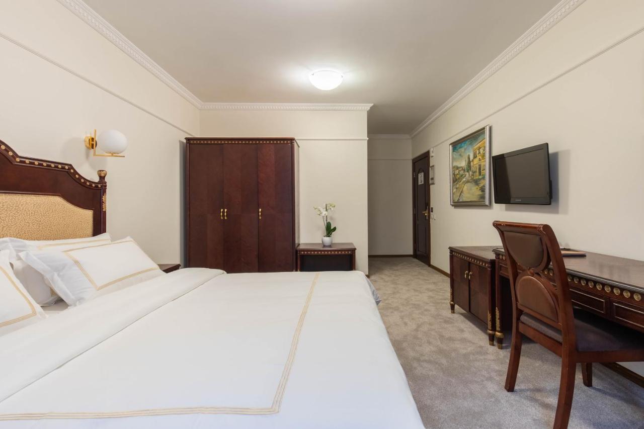Hotel Afa Pristina Kültér fotó
