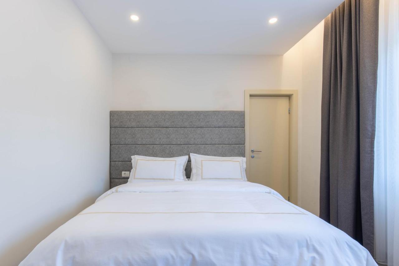 Hotel Afa Pristina Kültér fotó