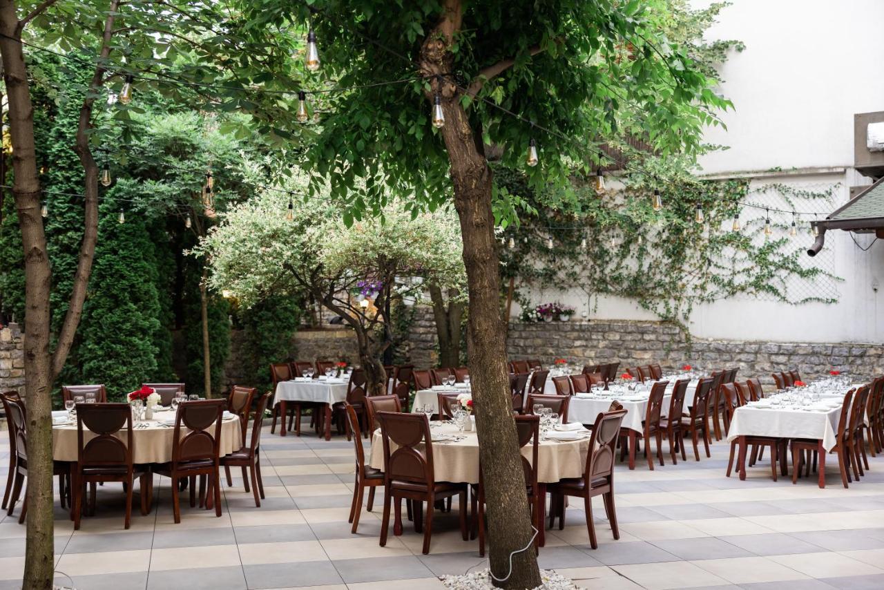 Hotel Afa Pristina Kültér fotó
